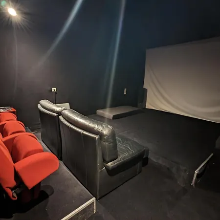 Maison De Village, Jacuzzi, Salle Cinema Casa de Férias